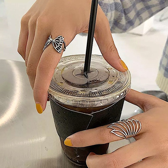 STERLING SILVER ANGEL WING & HOLLO OUT BUTTERFLY RING SET - Picture 5 of 8